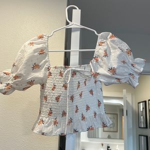 Floral puff sleeve top